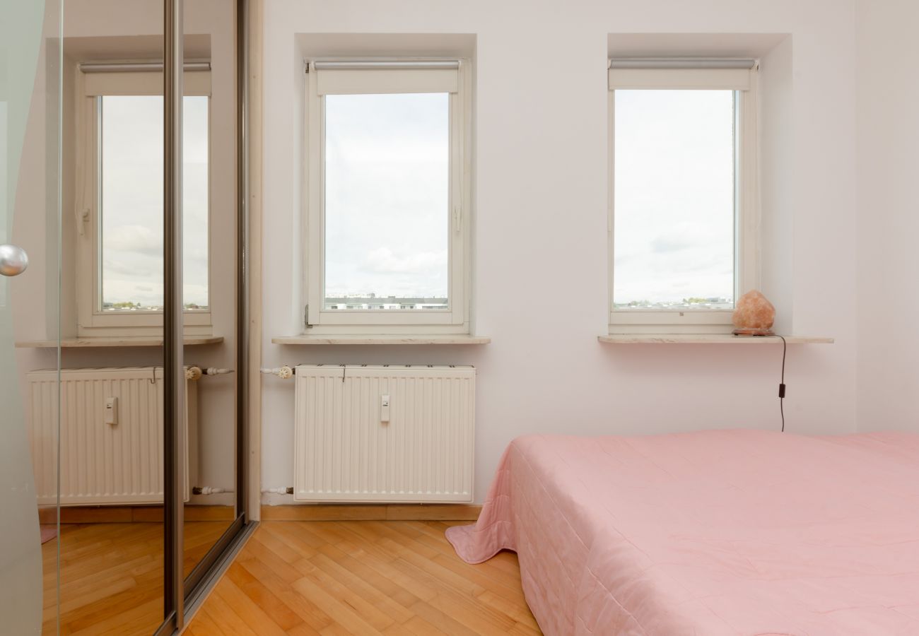 Ferienwohnung in Warszawa - Powstańców Śląskich 63/39