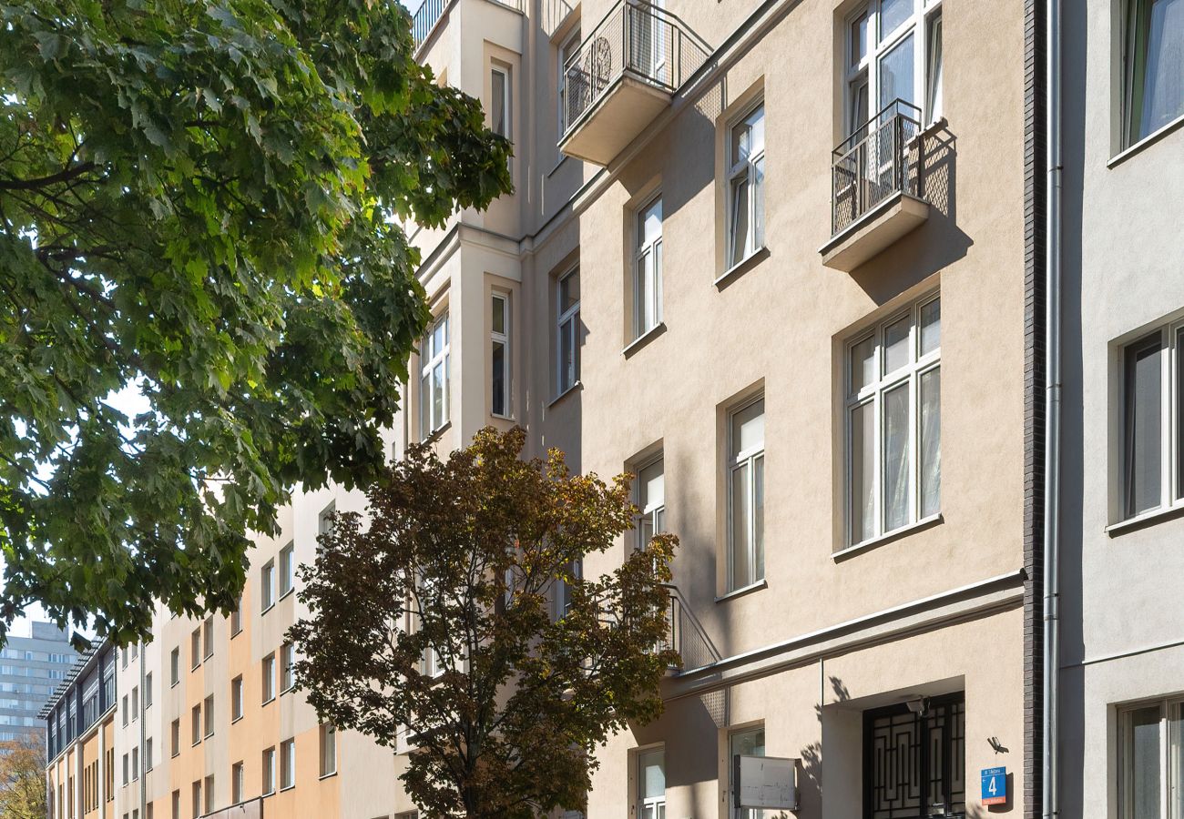 Ferienwohnung in Warszawa - Rejtana 4/22