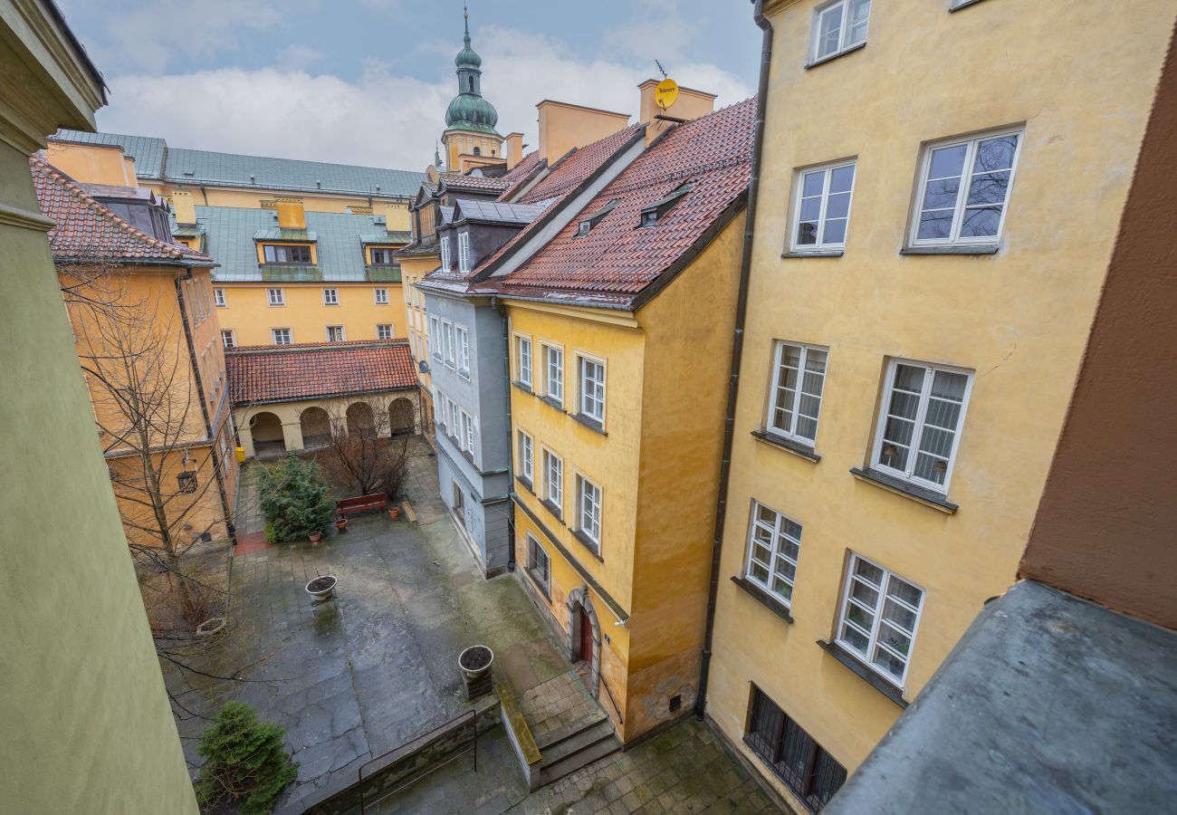 Ferienwohnung in Warszawa - Pl. Zamkowy 1/13 m.15^