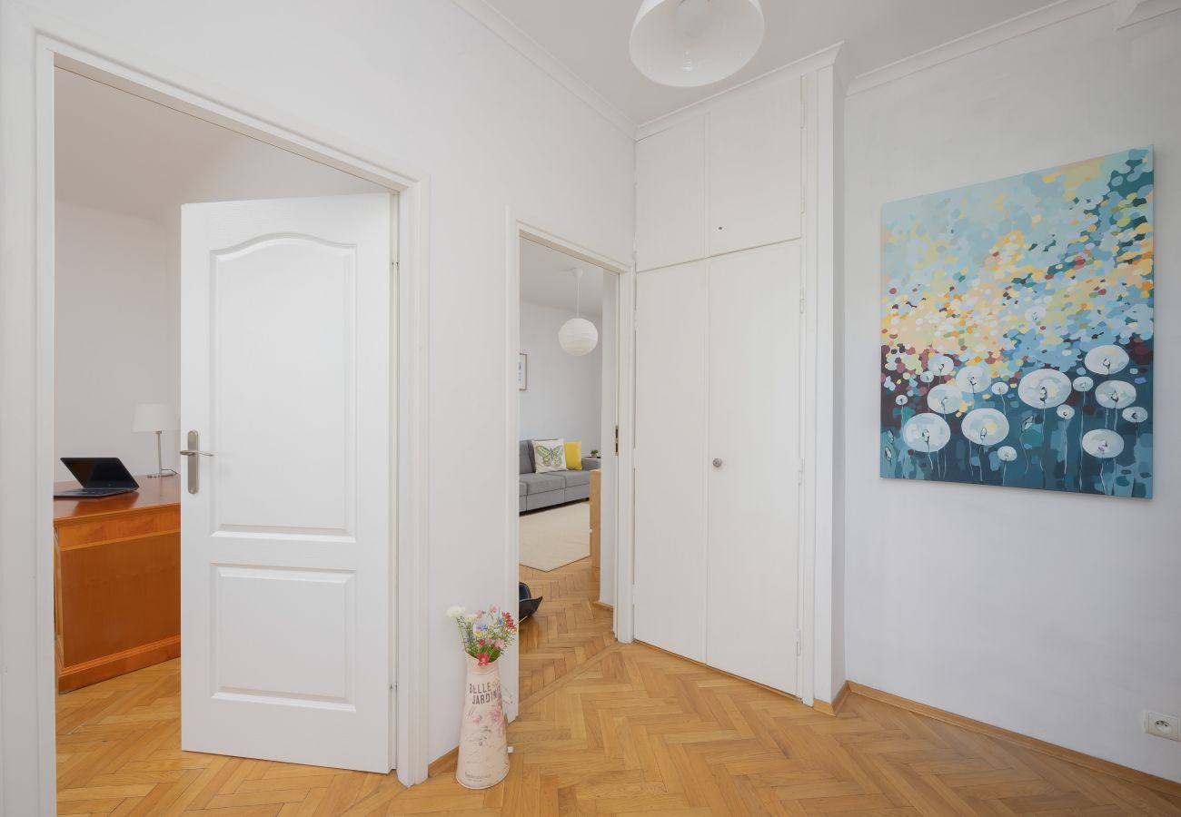 Ferienwohnung in Warszawa - Darwina 18/104